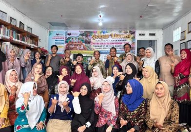 Melihat Dampak Bantuan Literasi, Kepala Badan Bahasa Sambangi Rumah Baca Anak Nagari Melihat Dampak Bantuan Literasi, Kepala Badan Bahasa Sambangi Rumah Baca Anak Nagari